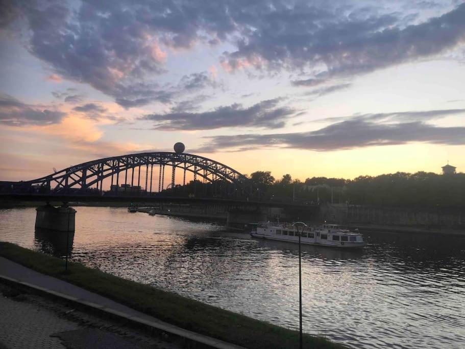 Apartamento Zachod Slonca Nad Wisla Cracovia Exterior foto